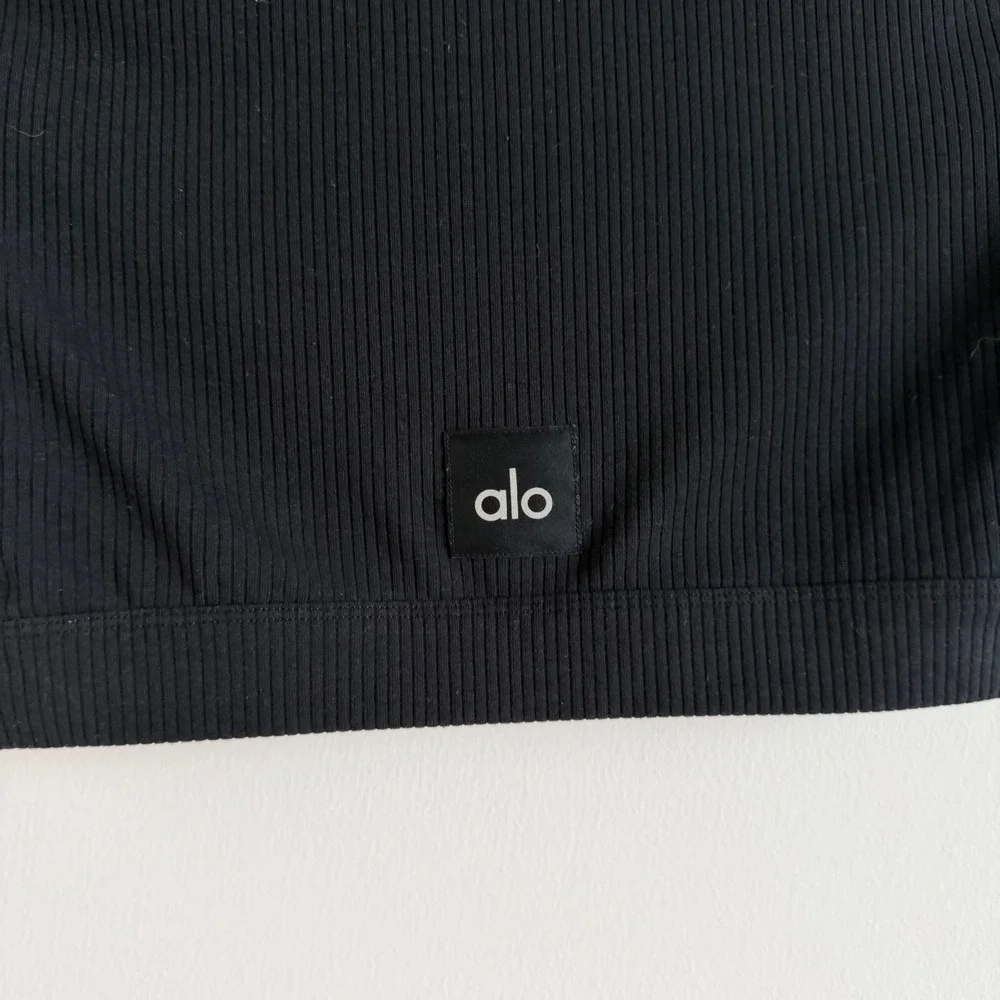 Alo Yoga Blissful Henley Black Crop Top Women's‎ Size Small